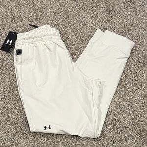 Under Armour Womans Cream Joggers. Size Medium. NWT